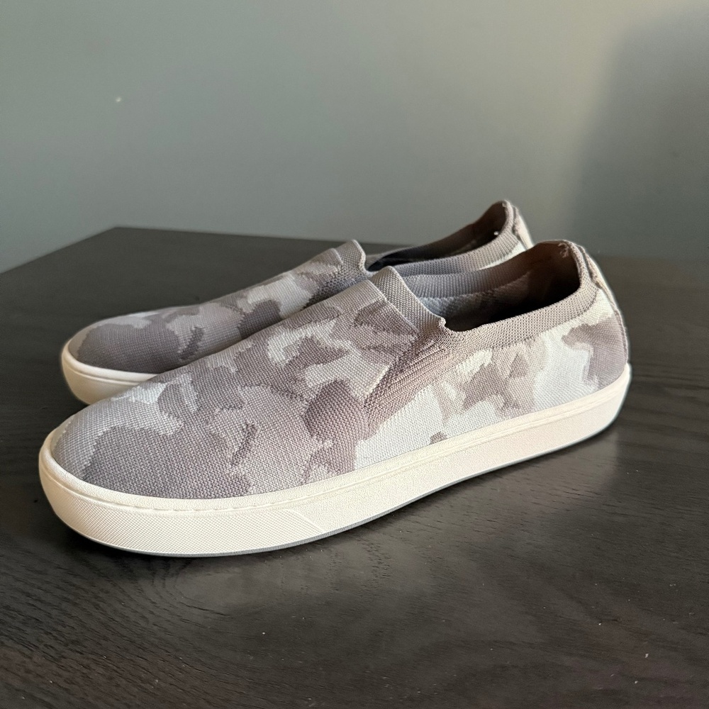 L.L.Bean Women's Eco Bay Knit Sneakers, Slip-On Size 9,5 M